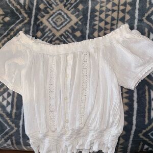 Loose shirt